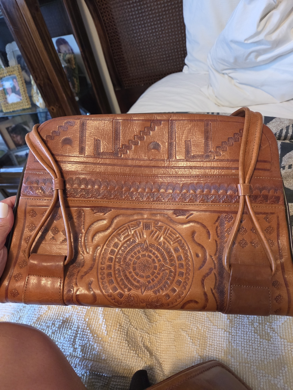 Vintage hand-tooled Mexican leather handbag